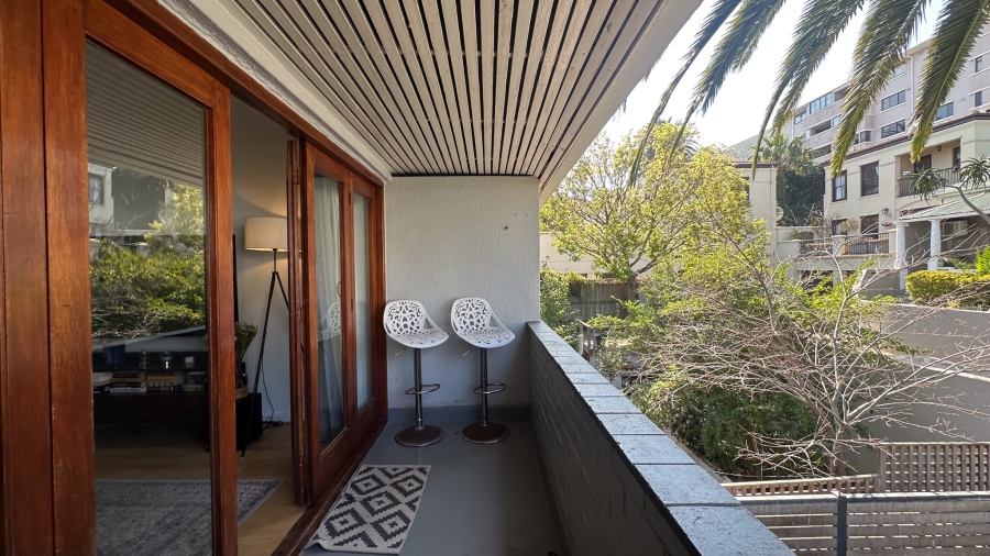 To Let 2 Bedroom Property for Rent in Sea Point Western Cape